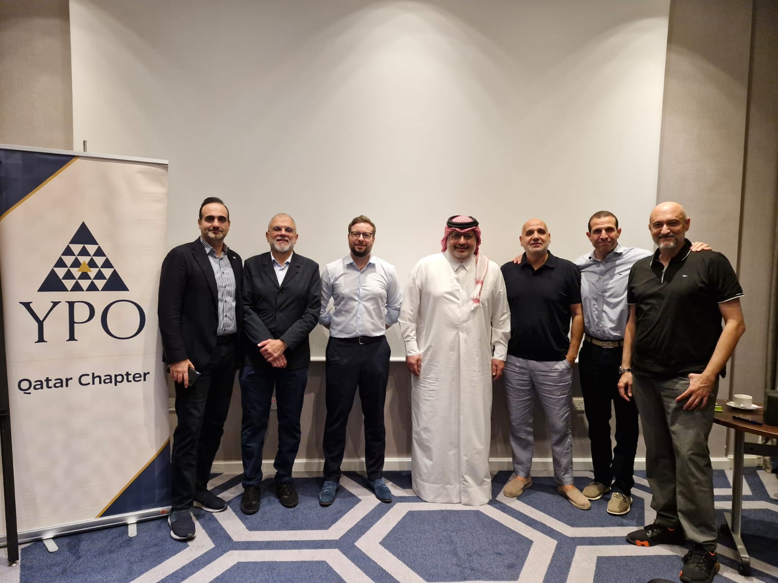 AI Workshop mit dem YPO Qatar Chapter — Gruppenbild der Teilnehmer